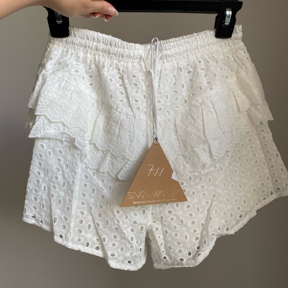 Runaway The Label Eyelet Embroidered IMOGEN SHORTS Ruffle White size S NWT - Picture 4 of 16